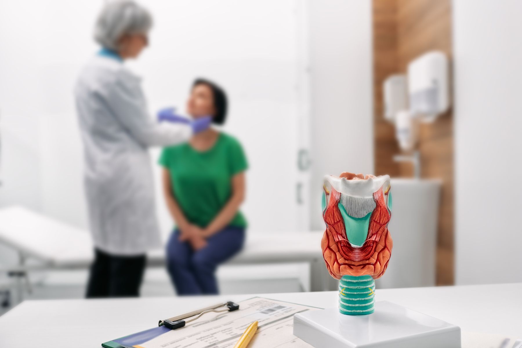 Consejos Esenciales para Prevenir Problemas de Tiroides en la Edad Adulta